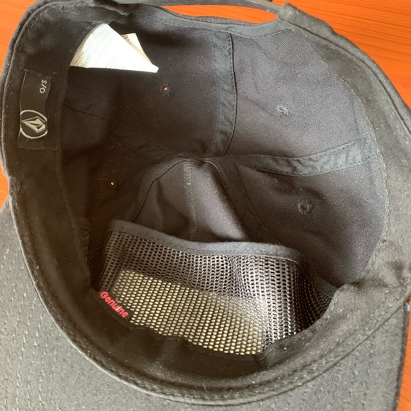Volcom Hat - Picture 3 of 3